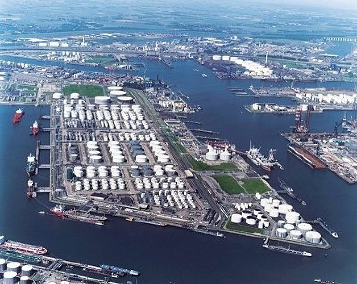 Vopak en Maersk beginnen bunkerfaciliteit