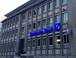 'Chinees HNA wil alle aandelen Deutsche Bank verkopen'