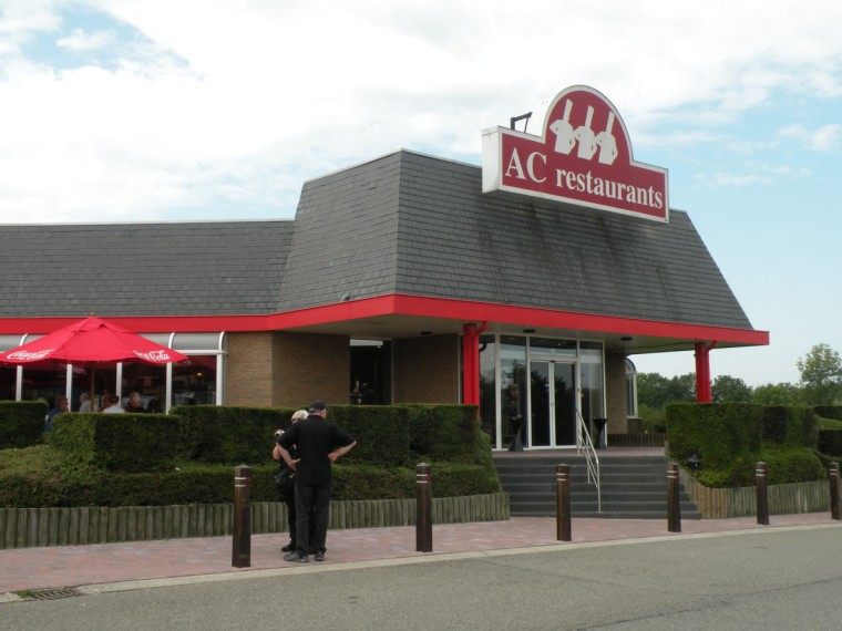 La Place neemt AC Restaurants over