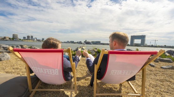 Young M&A Zomerborrel