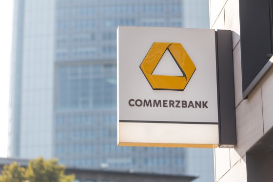 Commerzbank blijft zich verzetten tegen geflirt van UniCredit