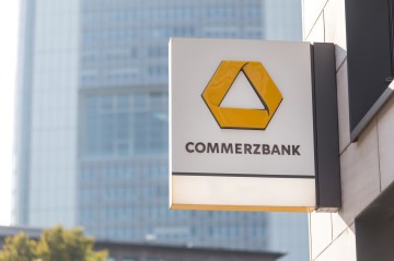 Commerzbank blijft zich verzetten tegen geflirt van UniCredit
