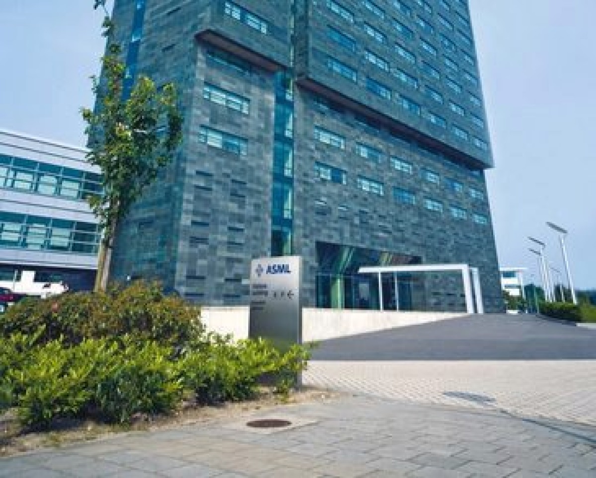 ASML neemt Mapper over