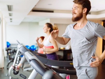 Grote bedrijven vechten om sportbedrijf Peloton