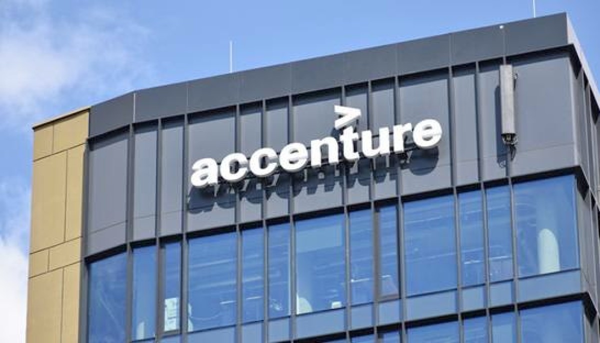 Accenture neemt Sentia over