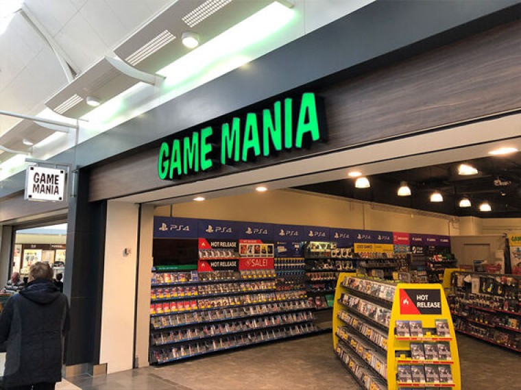 Na een verkoop en een buy out is het Game Over voor Game Mania