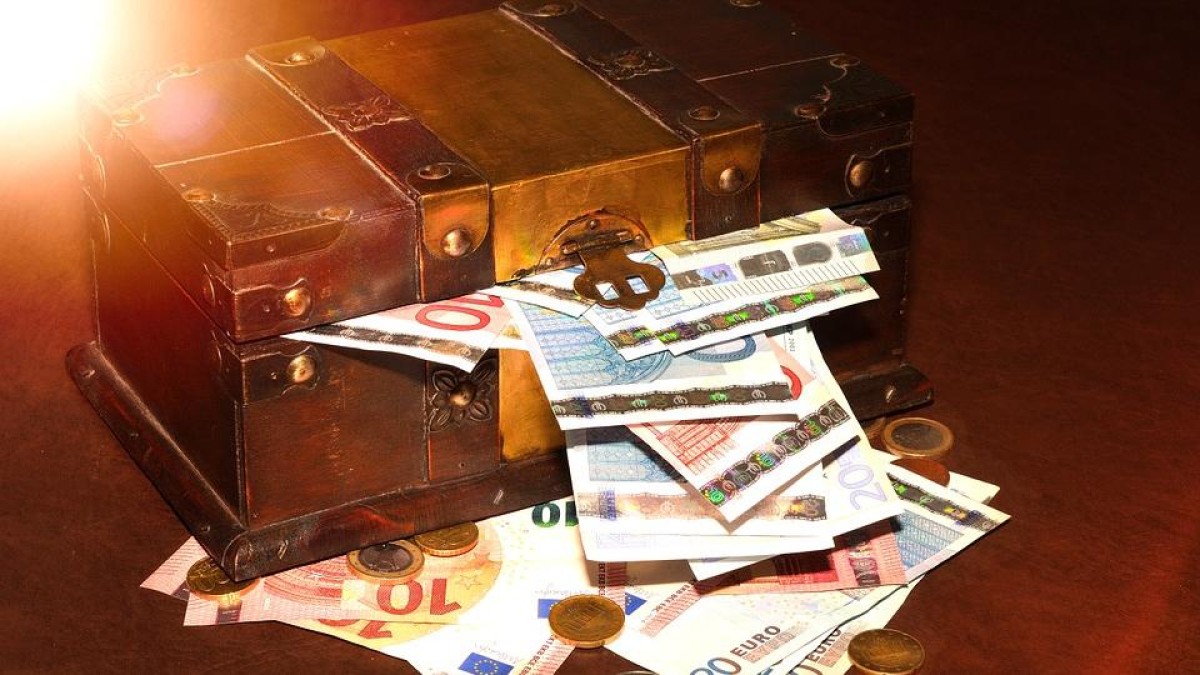 Topeconomen: voldoende ruimte in schatkist voor coronasteun