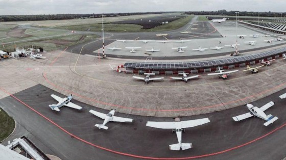 ‘Schiphol neemt een belang in vliegveld Eelde’