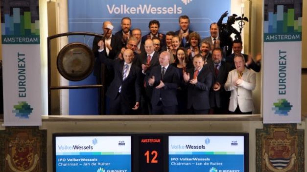 ABN AMRO, ING, Merrill Lynch en Morgan Stanley brengen VolkerWessels met succes naar de beurs