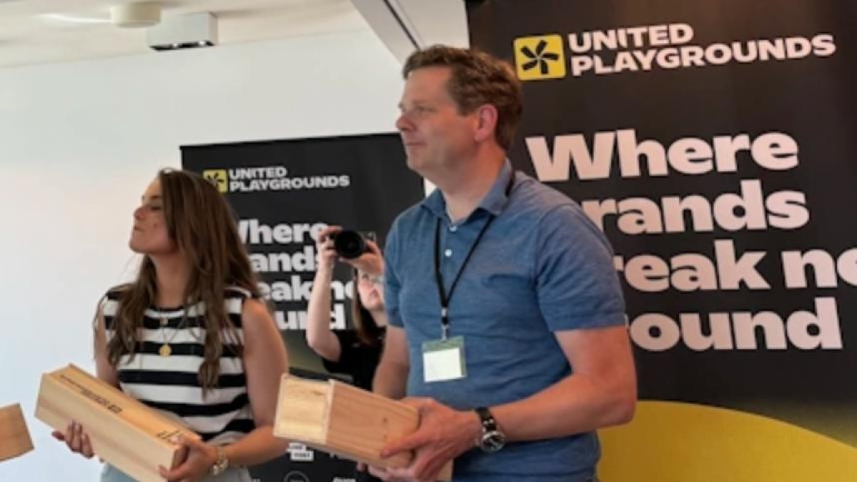 Standard Investment trekt zich terug uit United Playgrounds