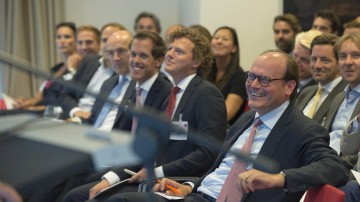 M&A Zomerforum beursnoteringen: Dure speeltuin of bron van strategisch kapitaal?