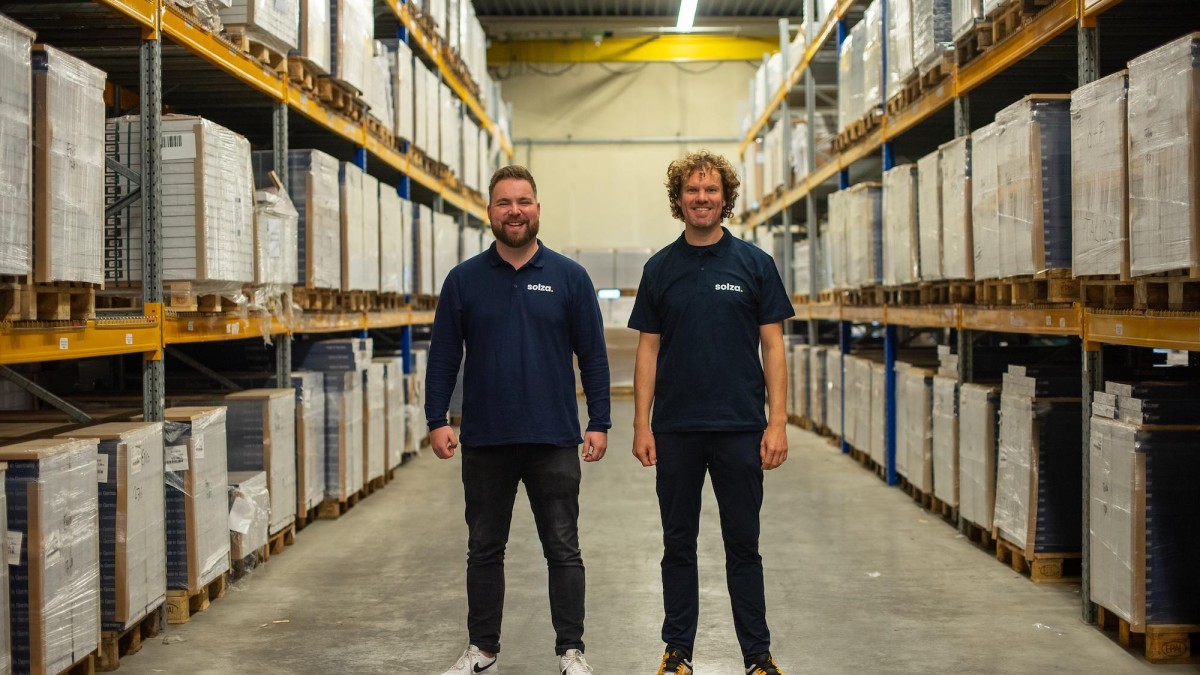 Veams stapt in online vloerleverancier Solza