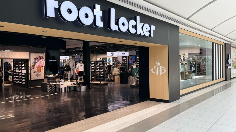 Foot Locker voor 2,3 miljard naar Dick's Sporting Goods