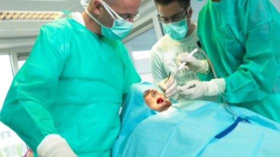 Rothschild zoekt koper voor tandarts van Bencis