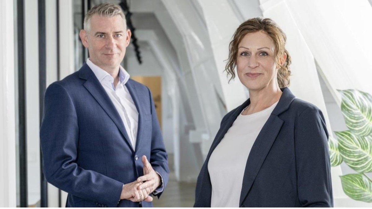 Medewerkers nemen PR-bureaus Whizpr en Deepr over