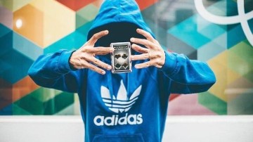 Adidas overweegt verkoop dochteronderneming Reebok