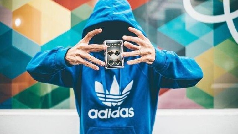 Adidas overweegt verkoop dochteronderneming Reebok