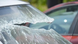 Zweed opent aanval op Carglass met dubbele deal