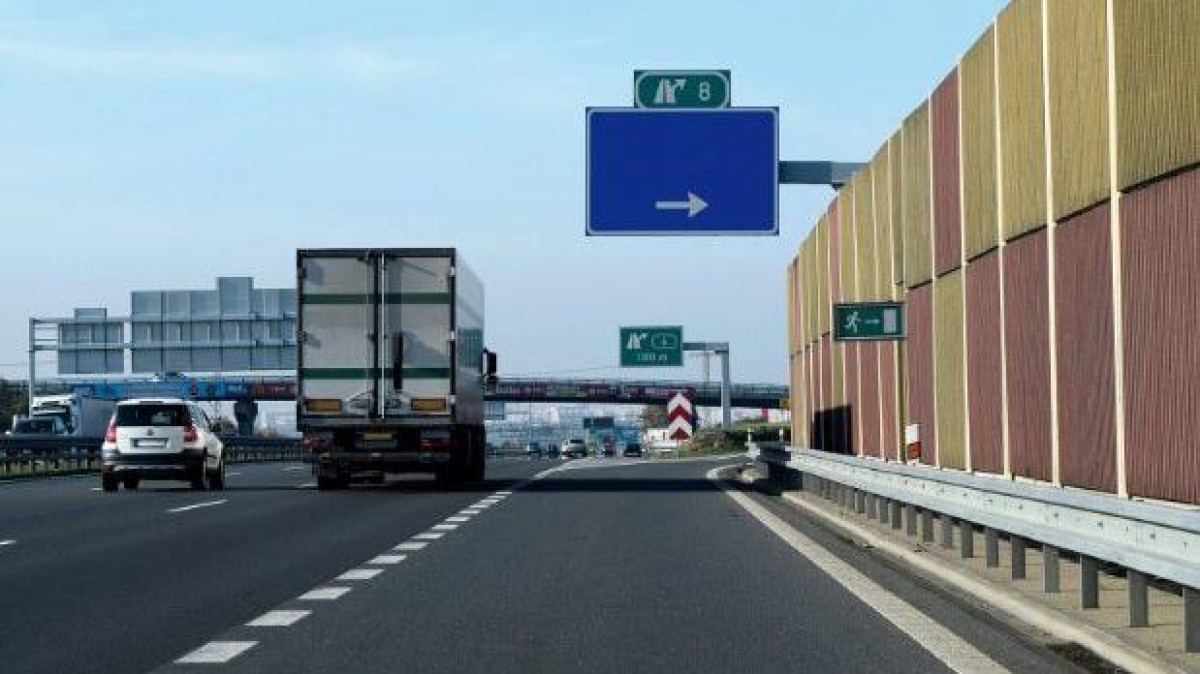 Winst transportsector onder druk door hogere lonen en duurdere brandstof