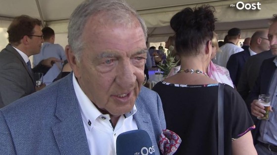 Dik Wessels is overleden