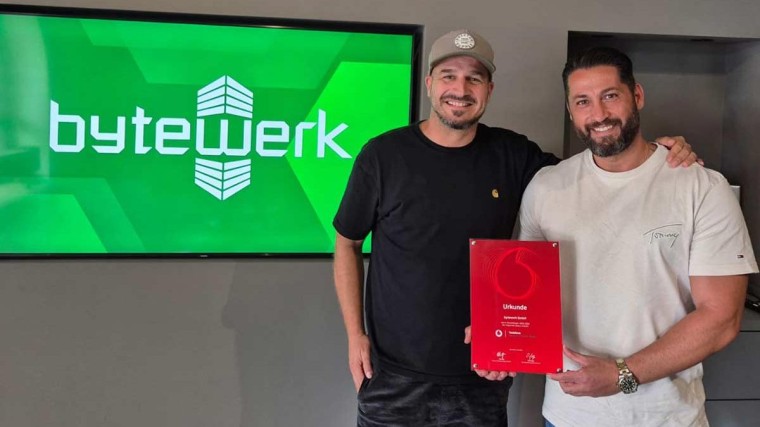 Pride Capital faciliteert Duits portfoliobedrijf voor tiende deal