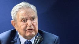 George Soros doet imperium over aan zoon Alex