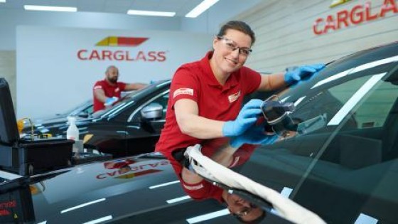 Moeder van Carglass mogelijk naar de Amsterdamse beurs