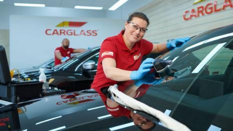 Moeder van Carglass mogelijk naar de Amsterdamse beurs