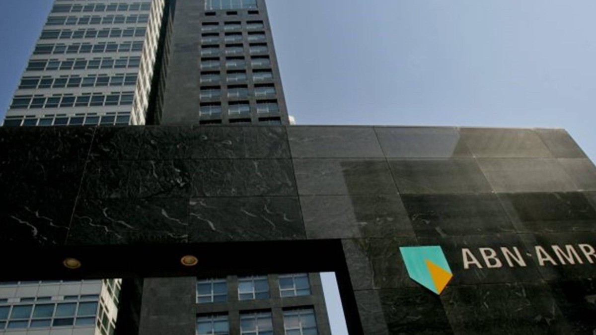 Dagelijks gaan kleine stukjes ABN AMRO in de verkoop