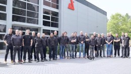 AED Group neemt over en zoekt koper