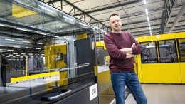 Moeder Reclameland doet Franse overname