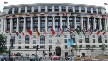 Unilever wacht langer met beslissing over hoofdkantoor