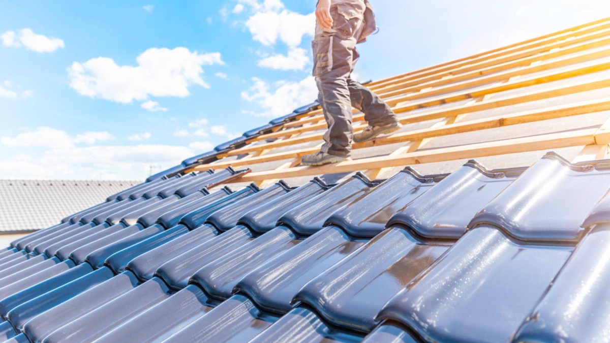 Tectum neemt dakdekker Derbigum over