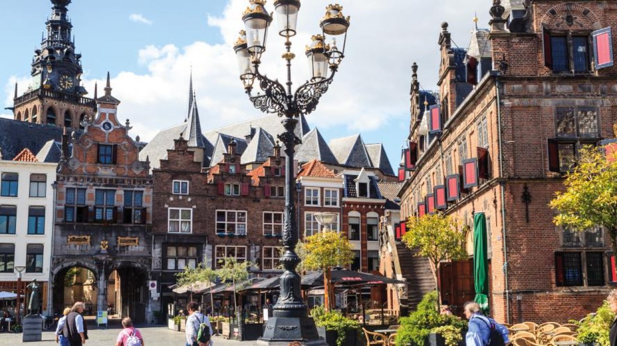 Alumni uit Nijmegen en Maastricht doen meeste deals