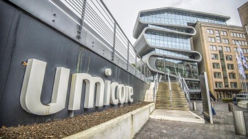 Belgische multinational trekt aandacht op de batterijmarkt