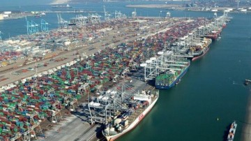 Containerterminals ECT in Rotterdam naar BlackRock