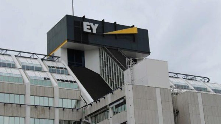 EY wil i3 overnemen