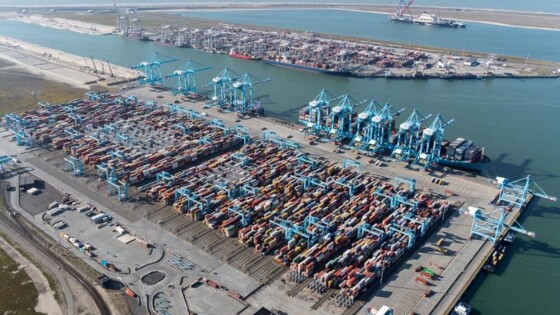 Duitse reder neemt belang in APM Terminals in Rotterdamse haven