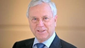 Jan Hommen: meer bedenktijd bij overnames