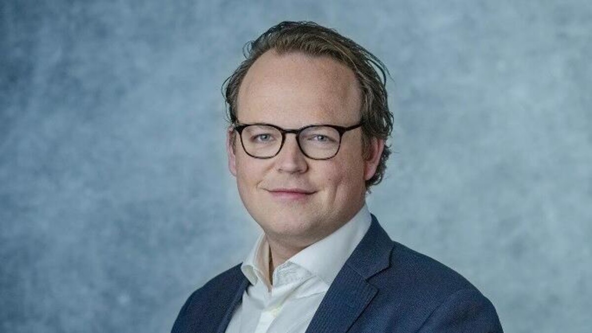 Ivar Brouwer, Houthoff
