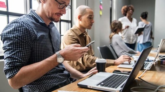 Overnames piekten vorig jaar in de ICT-sector