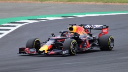 Porsche koopt helft renstal van Max Verstappen