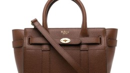 Britse miljardair in gevecht om deal over een handtasje