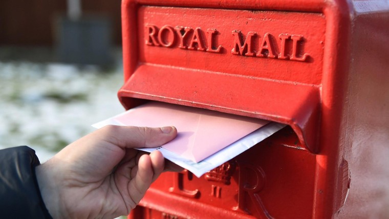 Grootaandeelhouder PostNL gaat Royal Mail in UK overnemen