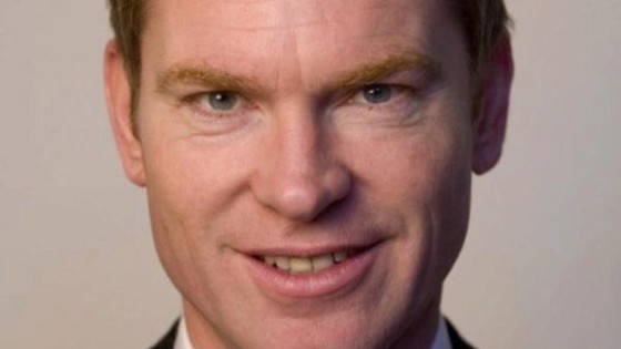 Oud-burgemeester Peter Rehwinkel naar Hill+Knowlton