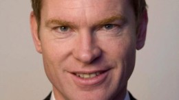 Oud-burgemeester Peter Rehwinkel naar Hill+Knowlton