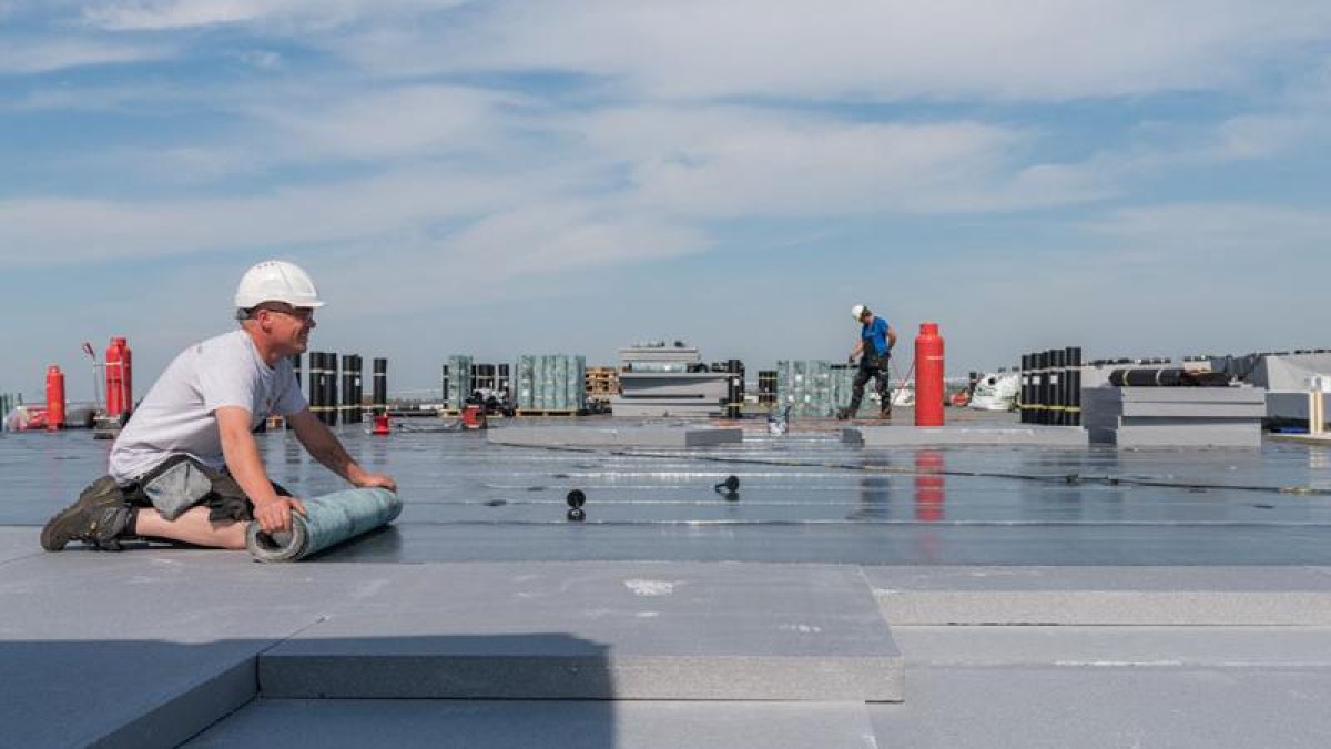 HC Partners bouwt aan overnamestrategie bij dakdekkers