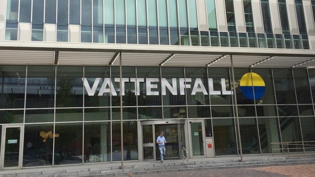 Vattenfall overweegt verkoop Groningse energiecentrale