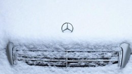 Mercedes verkoopt Russische activiteiten