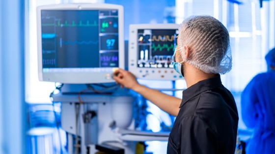 Start-up voor AI-bewaking pasgeborenen haalt 1,5 miljoen op